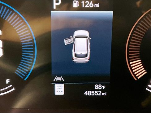 Used 2024 Hyundai Kona SEL AWD/4WD image 23
