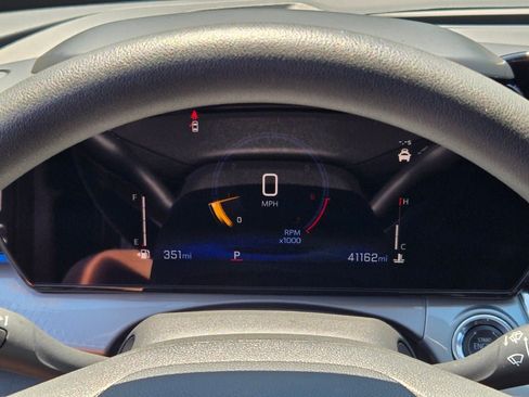 Certified 2025 Chevrolet Trax LT FWD image 30