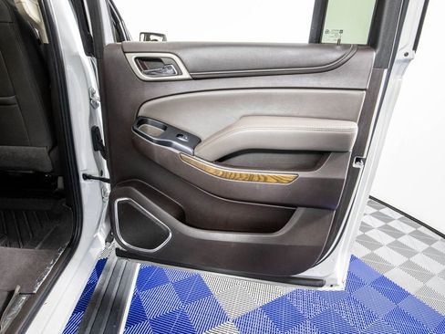 Used 2019 GMC Yukon XL Denali w/ Denali Ultimate Package image 15