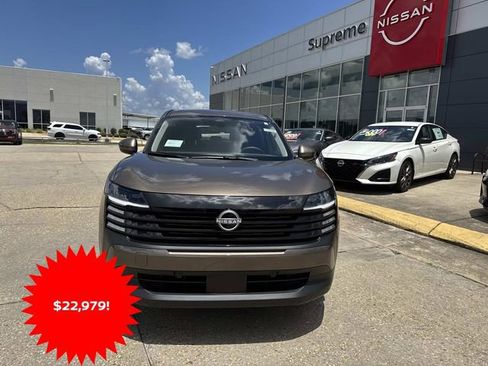 New 2025 Nissan Kicks SV w/ Interior Electronics Package image 2