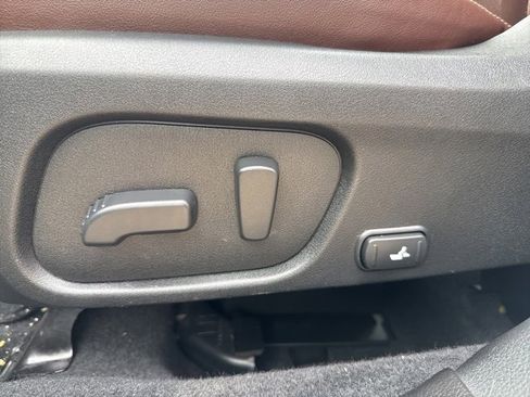 Used 2018 Subaru Forester 2.5i Touring image 22