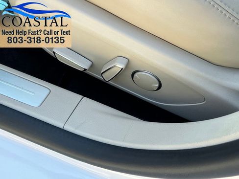 Used 2020 Lincoln MKZ w/ Convenience Package FWD image 9