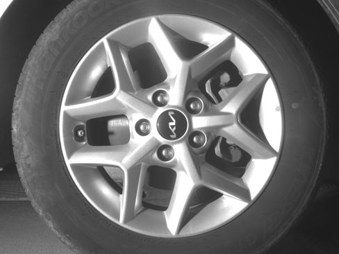 Used 2025 Kia Soul LX w/ LX Technology Package FWD image 20