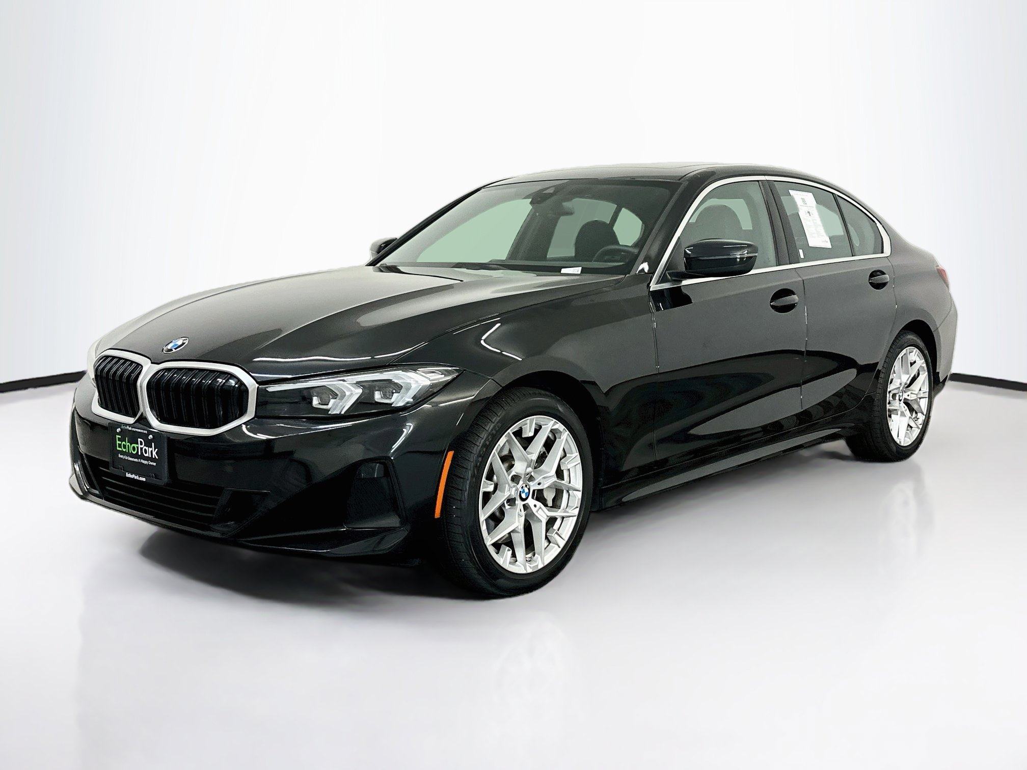 Used 2026 BMW 330i xDrive Sedan AWD/4WD image 3