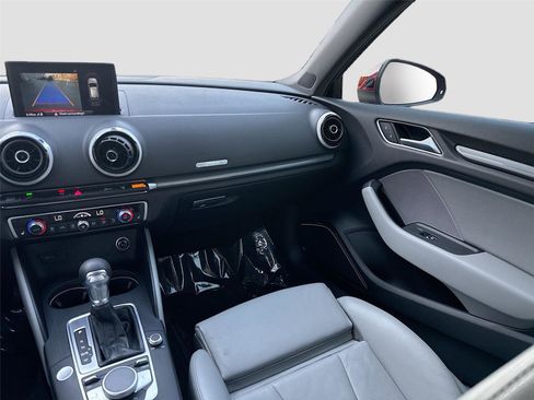 Used 2017 Audi A3 e-tron Premium Plus w/ Technology Package image 24