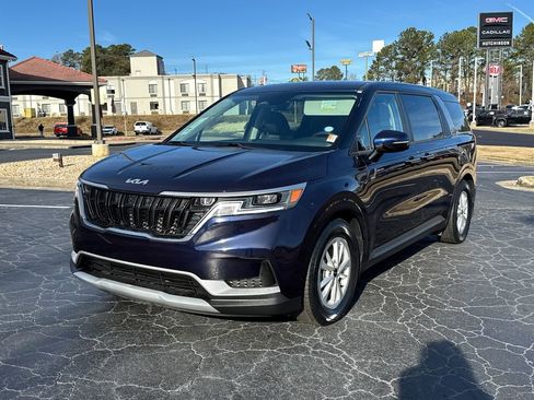 Certified 2023 Kia Carnival LX image 7