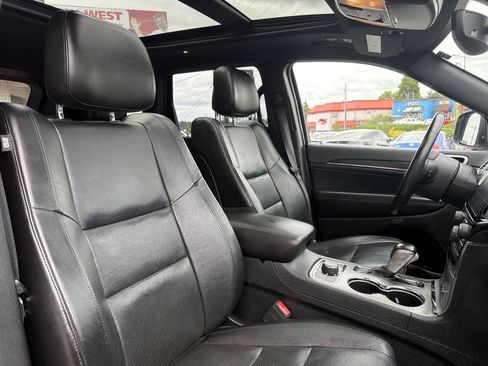 Used 2020 Jeep Grand Cherokee Limited w/ Luxury Group II AWD/4WD image 19