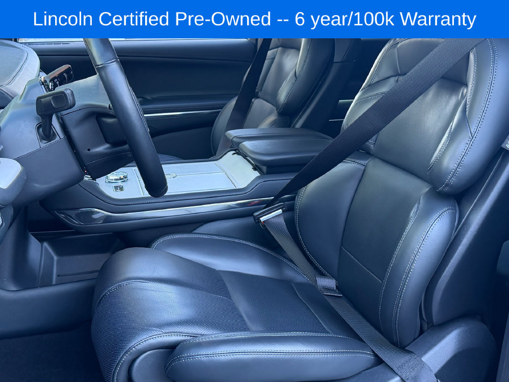 Used 2026 Lincoln Navigator Premiere AWD/4WD image 30