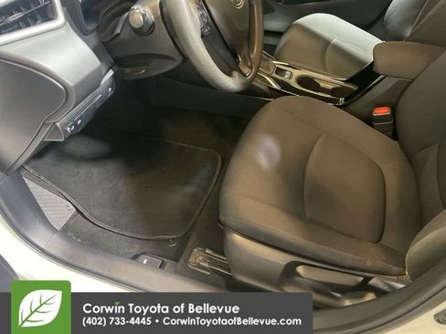 Used 2020 Toyota Corolla LE image 12
