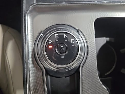 Used 2022 Ford Edge Titanium image 15