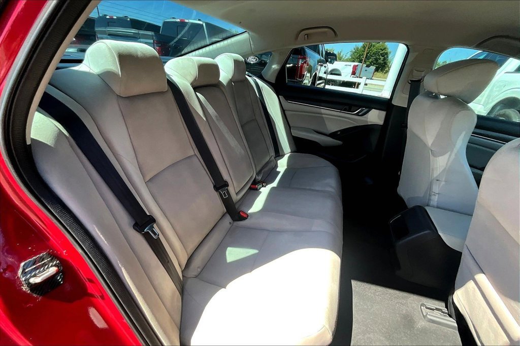 Used 2018 Honda Accord LX image 29