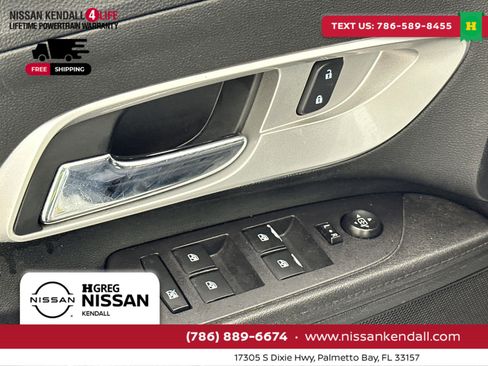 Used 2017 Chevrolet Equinox LT w/ Convenience Package image 17