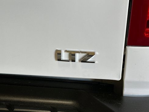 Used 2014 Chevrolet Silverado 3500 LTZ w/ LTZ Plus Package AWD/4WD image 43