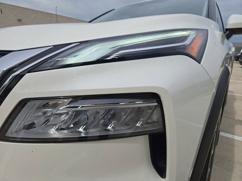 Used 2021 Nissan Rogue Platinum FWD image 9