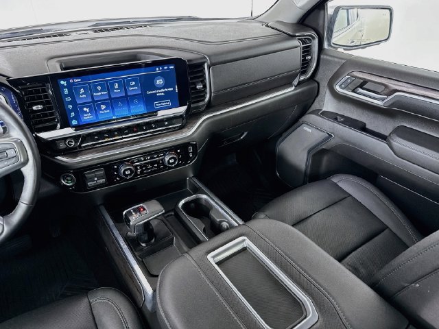 Used 2022 Chevrolet Silverado 1500 LTZ AWD/4WD image 26
