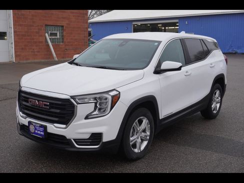 Used 2022 GMC Terrain SLE AWD/4WD image 1