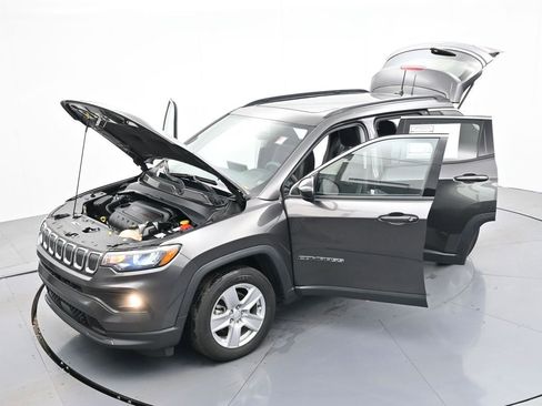 Used 2022 Jeep Compass Latitude w/ Sun and Sound Group image 43
