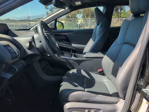 Used 2023 Toyota bZ4X Limited image 9