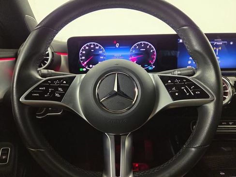 Used 2025 Mercedes-Benz CLA 250 image 21