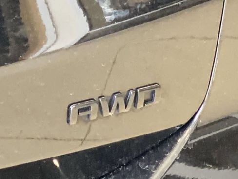 Used 2019 Chevrolet Equinox LT image 12