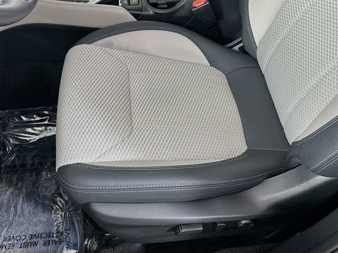 Used 2024 Subaru Forester Premium AWD/4WD image 26
