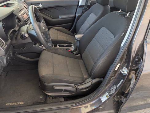 Used 2018 Kia Forte LX FWD image 12