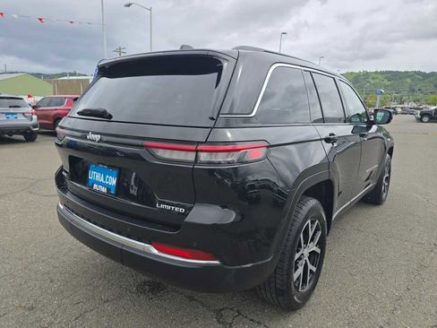 Used 2024 Jeep Grand Cherokee Limited AWD/4WD image 5