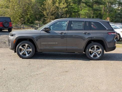 New 2026 Jeep Grand Cherokee Limited AWD/4WD image 6