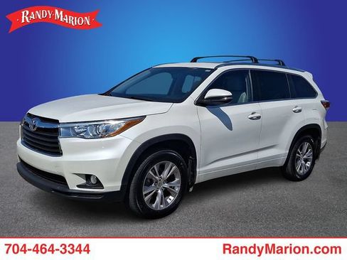 Used 2015 Toyota Highlander XLE AWD/4WD image 1