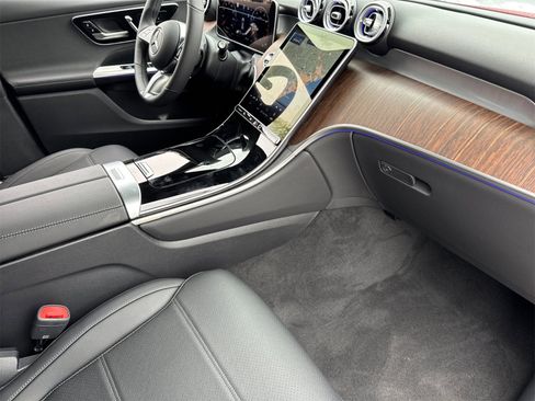 New 2025 Mercedes-Benz GLC 300 4MATIC image 17