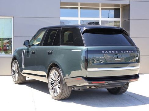 Used 2025 Land Rover Range Rover SV AWD/4WD image 10