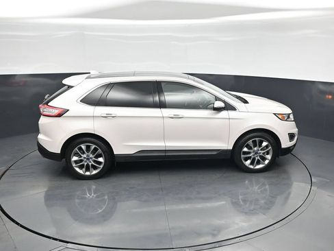 Used 2018 Ford Edge Titanium w/ Equipment Group 302A AWD/4WD image 39