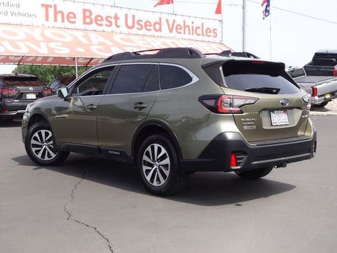 Used 2020 Subaru Outback Premium w/ Popular Package #1 AWD/4WD image 8