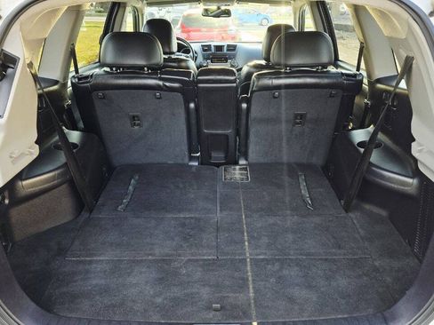 Used 2013 Toyota Highlander 4WD image 7