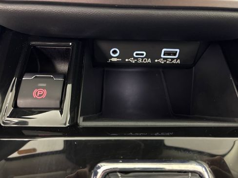 Used 2025 Subaru Outback Premium w/ Popular Package #1A image 22