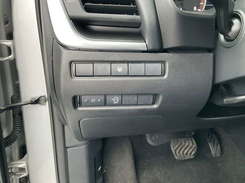 Certified 2023 Nissan Rogue SV image 19