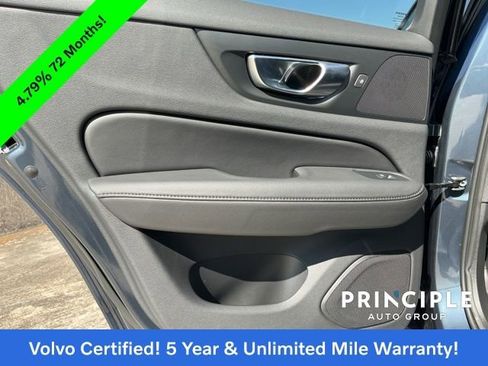 Certified 2025 Volvo V60 B5 Cross Country Plus image 30