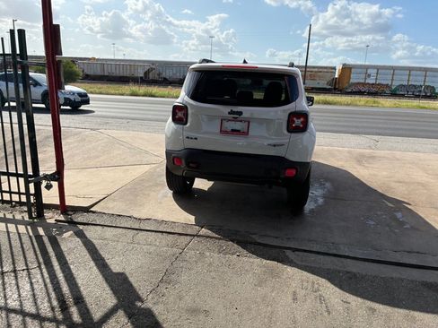 Used 2016 Jeep Renegade Trailhawk AWD/4WD image 14