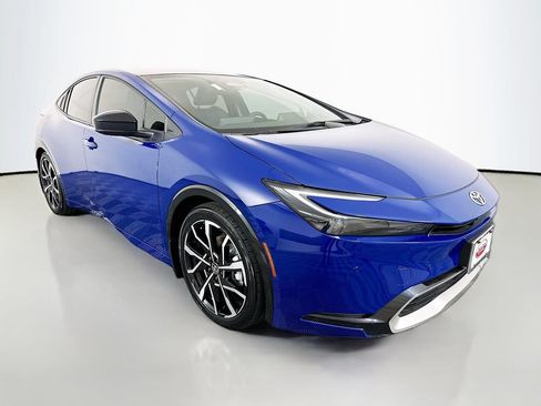 Certified 2025 Toyota Prius Plug-In Hybrid w/ Limited Premium Package FWD image 3