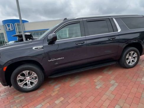 Used 2023 GMC Yukon XL SLE RWD image 6
