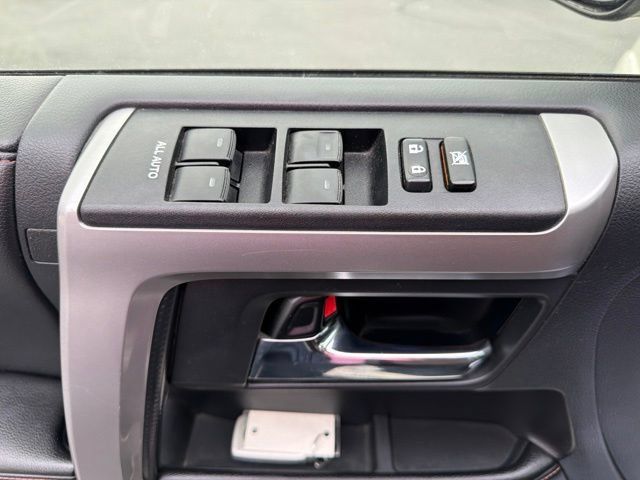 Used 2015 Toyota 4Runner Limited AWD/4WD image 18