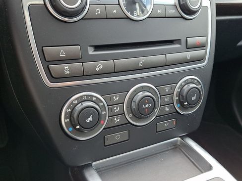 Used 2013 Land Rover LR2 AWD/4WD image 17