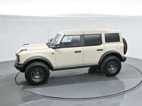 New 2025 Ford Bronco Badlands image 41