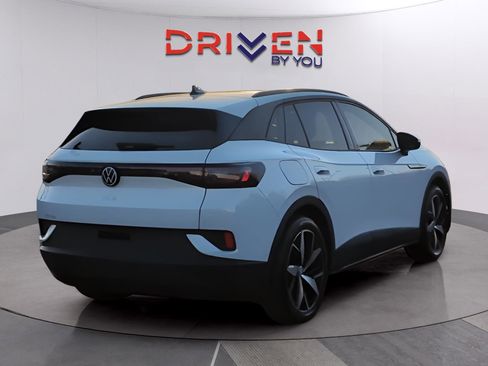 Used 2024 Volkswagen ID.4 Pro S image 5