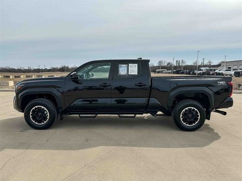 Used 2024 Toyota Tacoma TRD Off-Road image 6