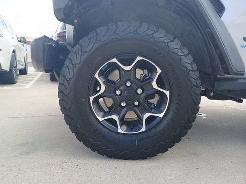 Used 2023 Jeep Wrangler Unlimited Rubicon 4xe AWD/4WD image 5