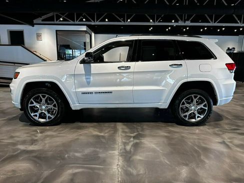 Used 2020 Jeep Grand Cherokee Overland AWD/4WD image 2
