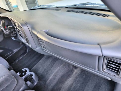 Used 2001 Chevrolet Silverado 1500 LS RWD image 18