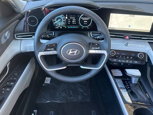 New 2026 Hyundai Elantra Limited FWD image 14