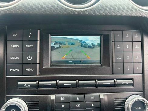 Used 2018 Ford Mustang Coupe RWD image 15